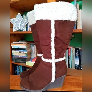 Tall Suede Platform Sherpa Bootsโ๐